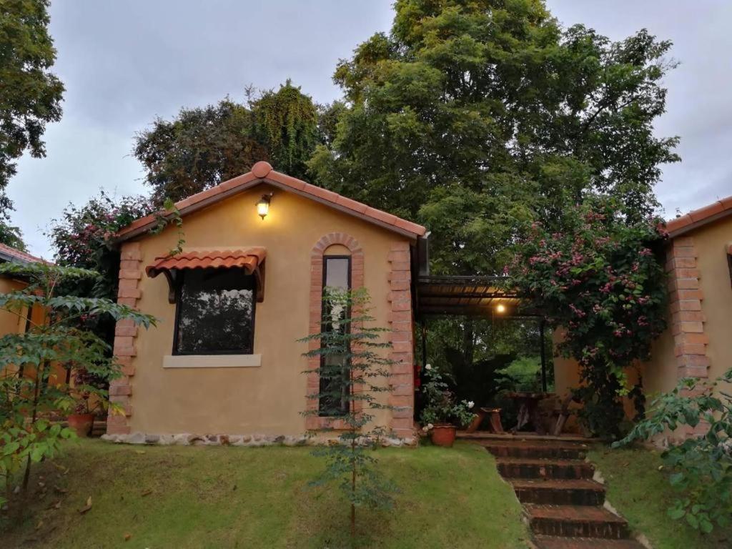 Villa Tuscany Country Resort Суан Фунг Екстериор снимка