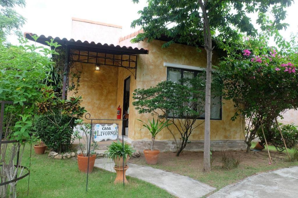 Villa Tuscany Country Resort Суан Фунг Екстериор снимка