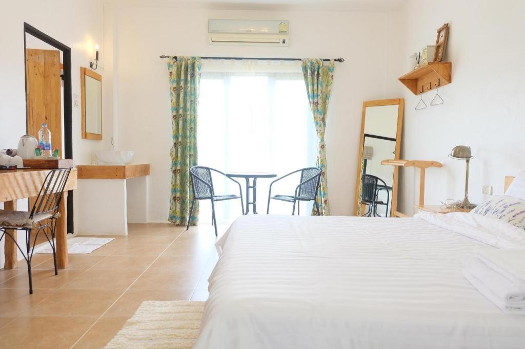 Villa Tuscany Country Resort Суан Фунг Екстериор снимка