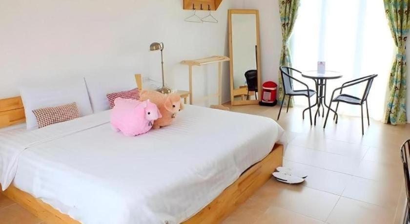Villa Tuscany Country Resort Суан Фунг Екстериор снимка
