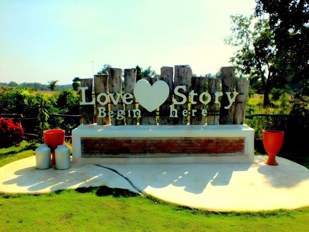 Villa Tuscany Country Resort Суан Фунг Екстериор снимка