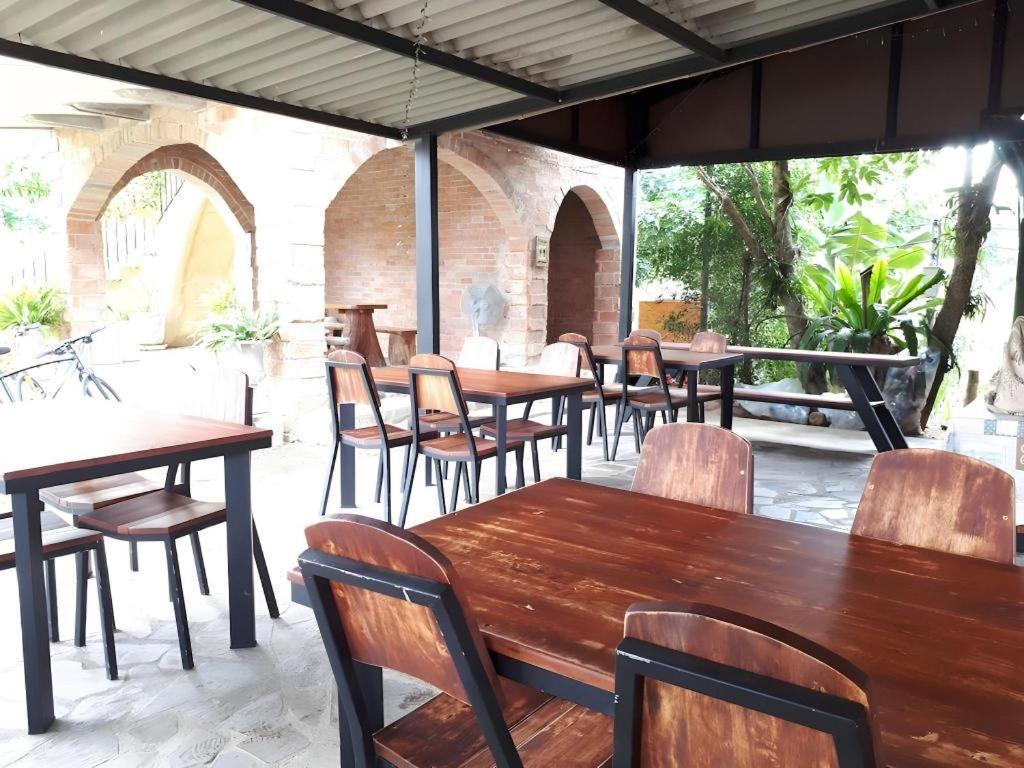 Villa Tuscany Country Resort Суан Фунг Екстериор снимка